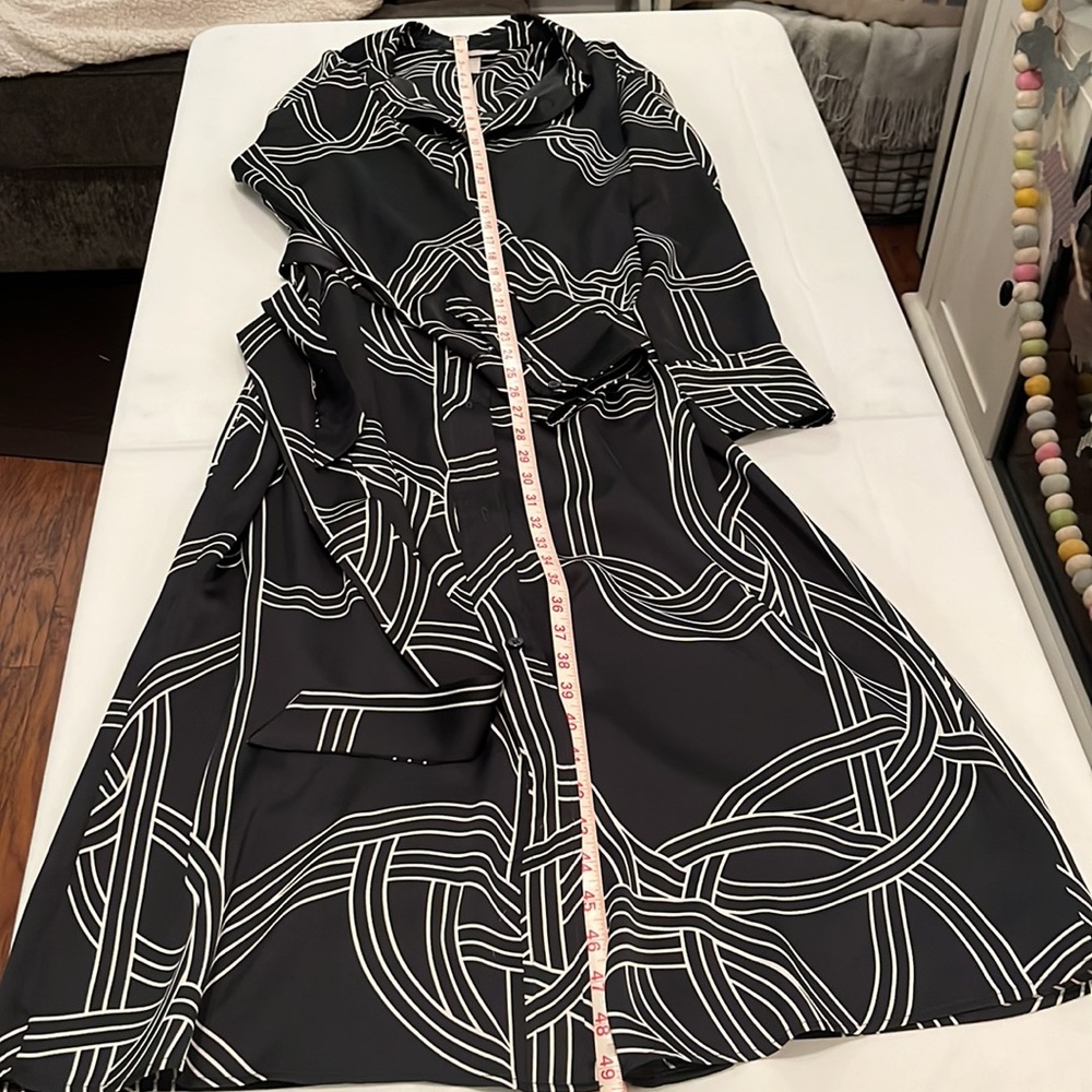 H&M Women’s Size Medium Long Satin Sheath Dress With Belt Black and White - Picture 5 of 14